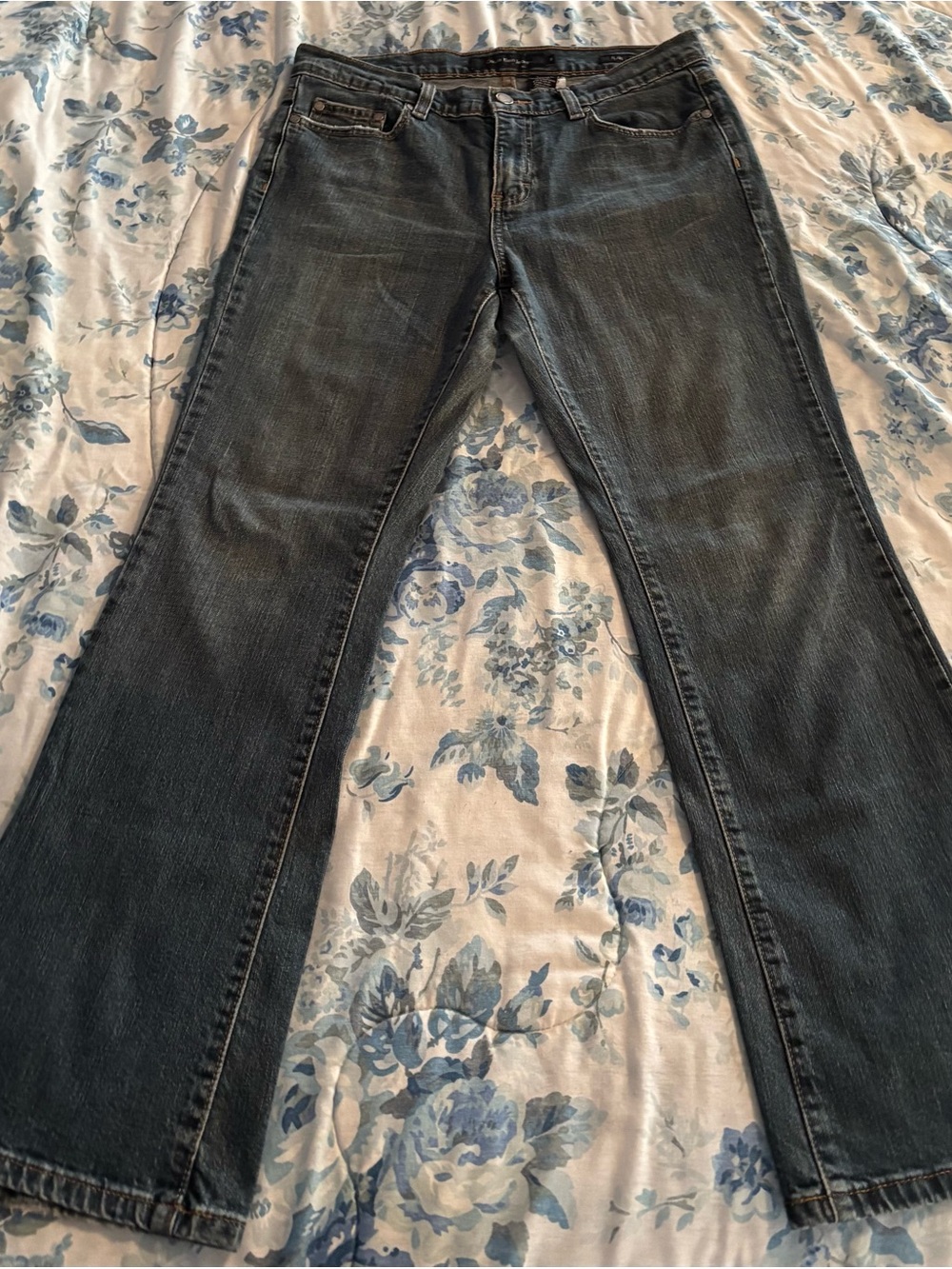 Calvin Klein Jeans Womens Size 8 Flare Leg Dark Wash